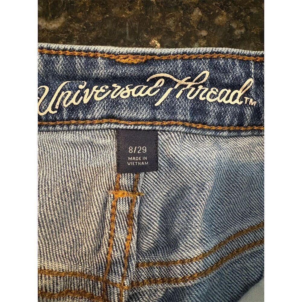 Universal Thread Women's Distressed Denim Shorts Blue Size 8 Casual - Picture 8 of 9